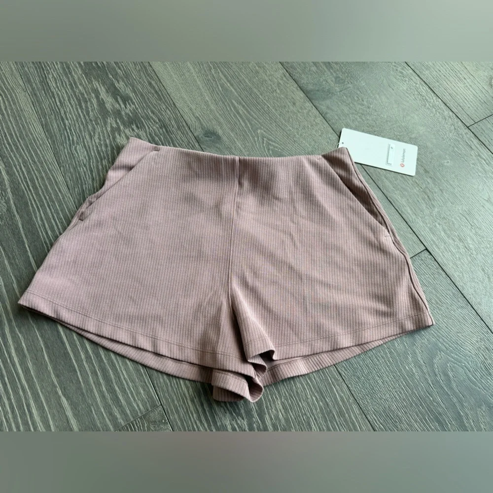 Lululemon Ribbed Softstreme High-Rise Short 2